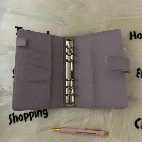 Budget Binder With 6 Envelopes - Picture 3 of 5